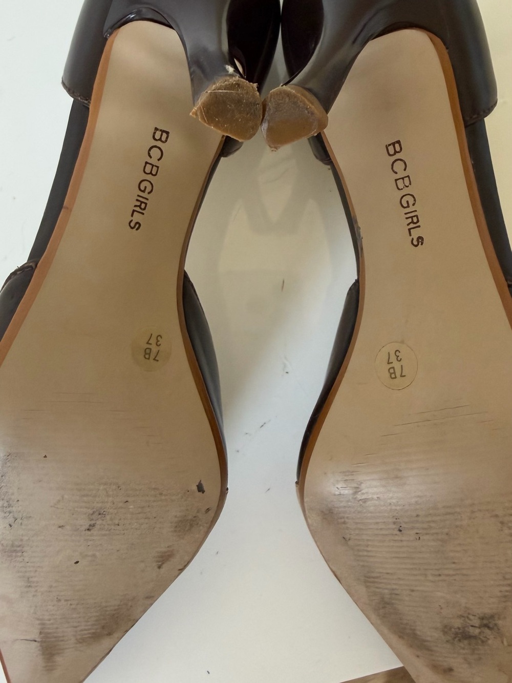 BCBGirls Brown Leather Pointed Toe D’Orsay Pumps Bow Heels Size 7B Y2K - Picture 5 of 5
